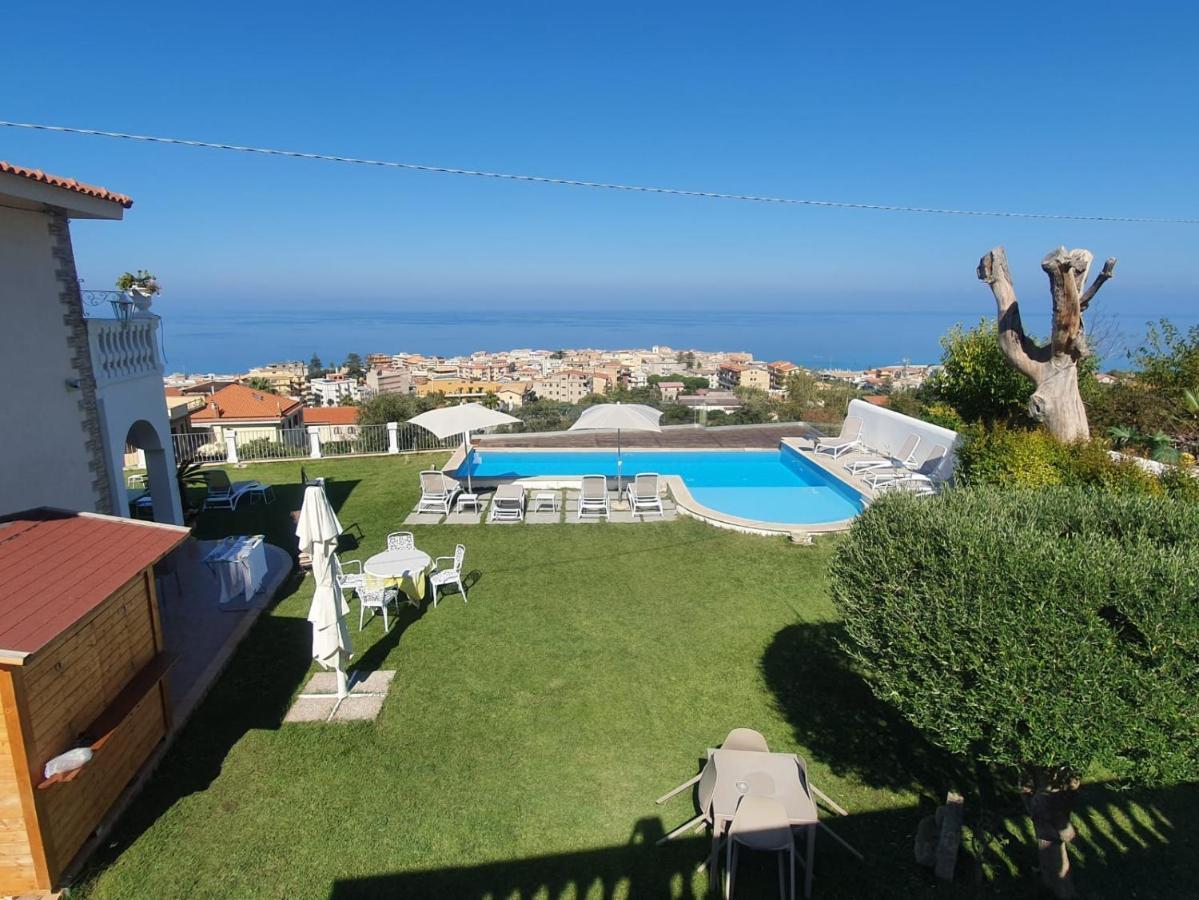 Appartamenti Borgo Panoramico N 5 トロペーア エクステリア 写真
