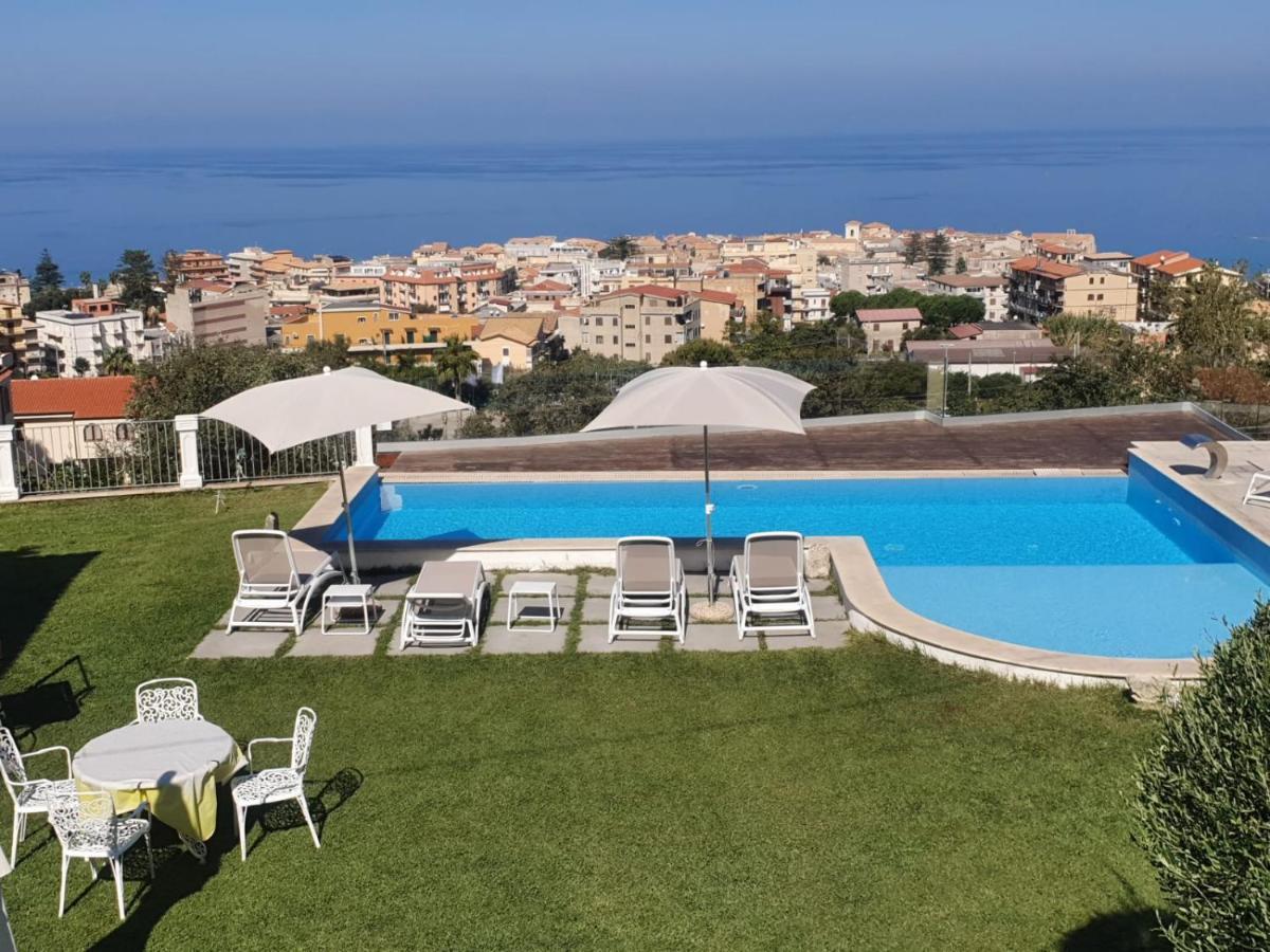 Appartamenti Borgo Panoramico N 5 トロペーア エクステリア 写真